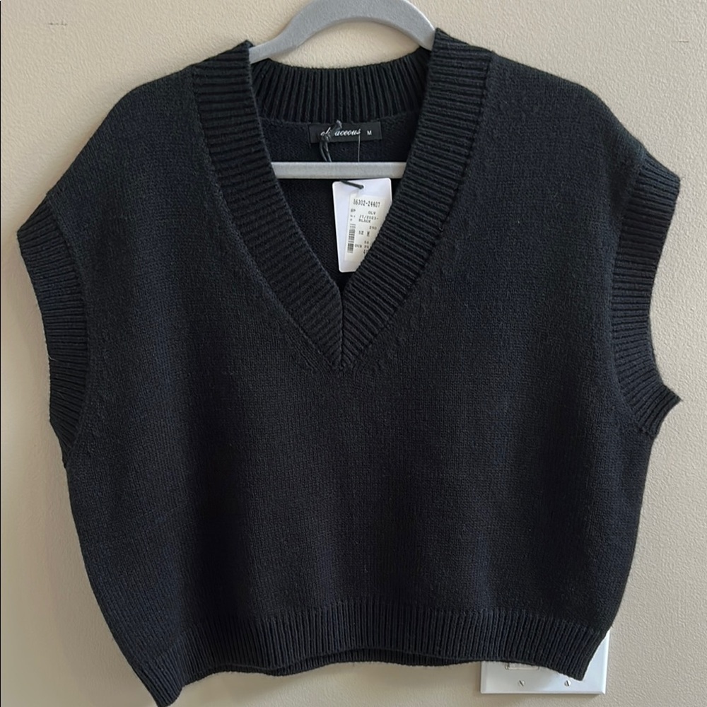 Olivaceous Alessia Black Cap Sleeve Knit Vest Boxy Fit NWT